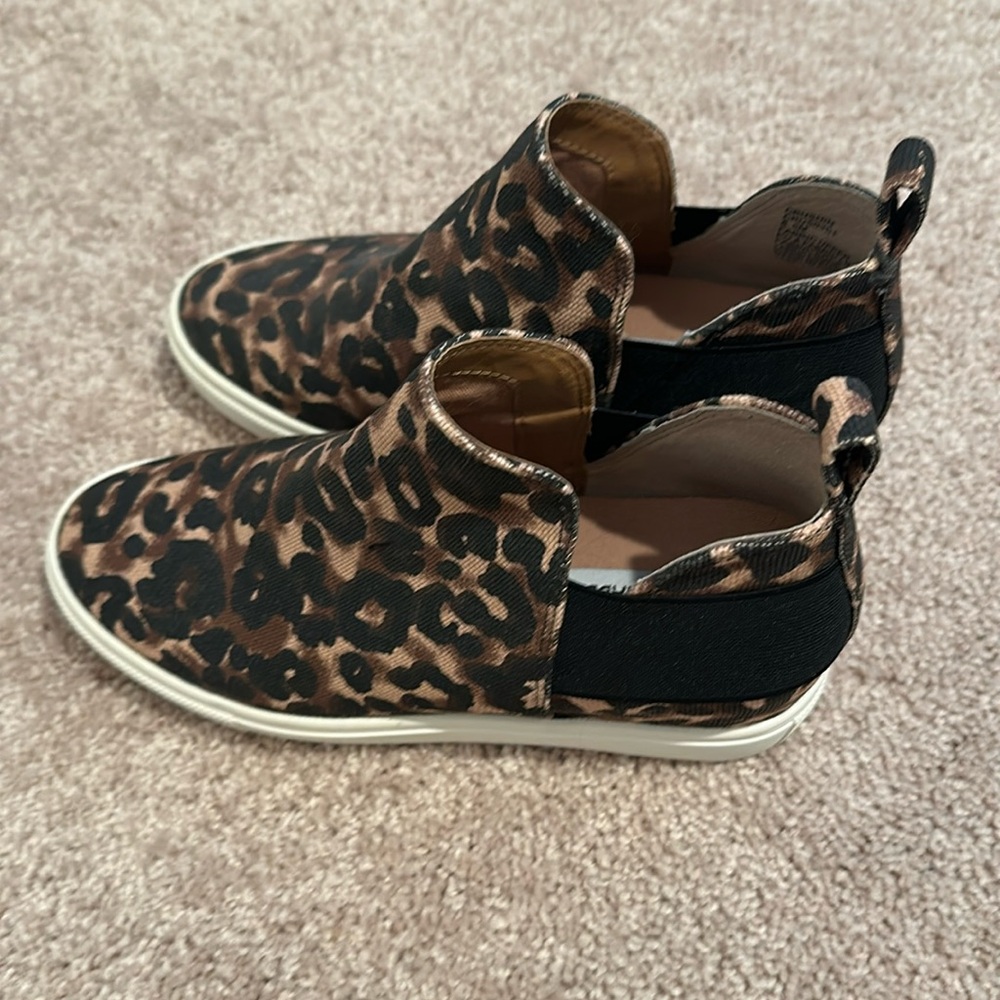 Steve Madden leopard print shoes